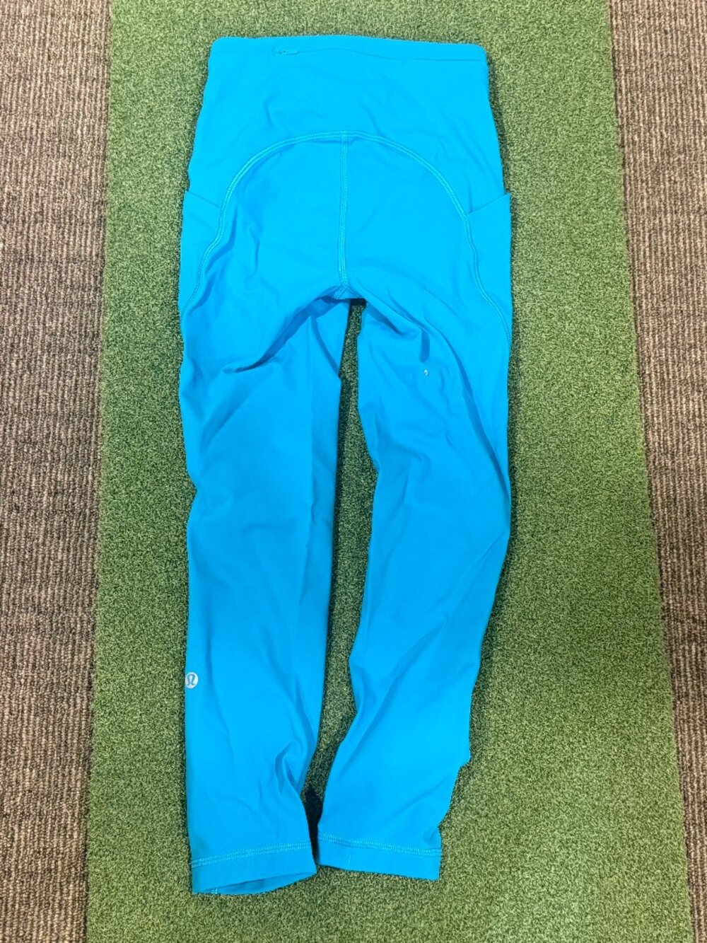 Lululemon Performance Leggings SIZE 0 - LIKE NEW!  